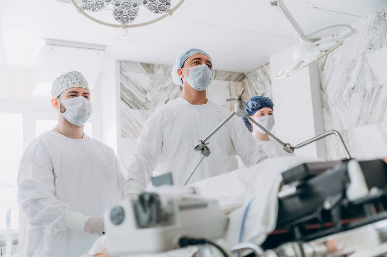 «Доктор, я умру?!«: как три опытных врача не могли найти аппендицит у <nobr>студента-медика</nobr> — рассказ выжившего