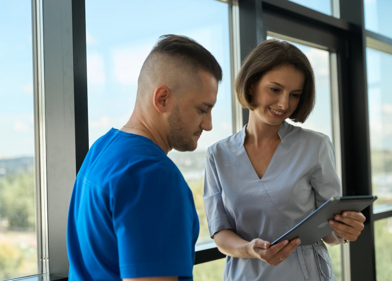 Напишите нам